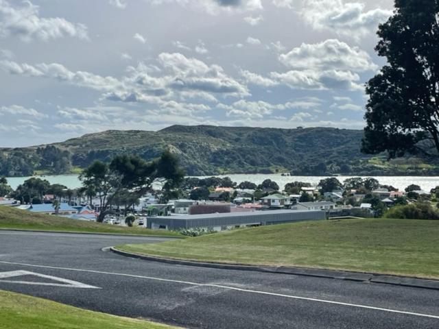 Raglan Seaview Cabin Exteriör bild